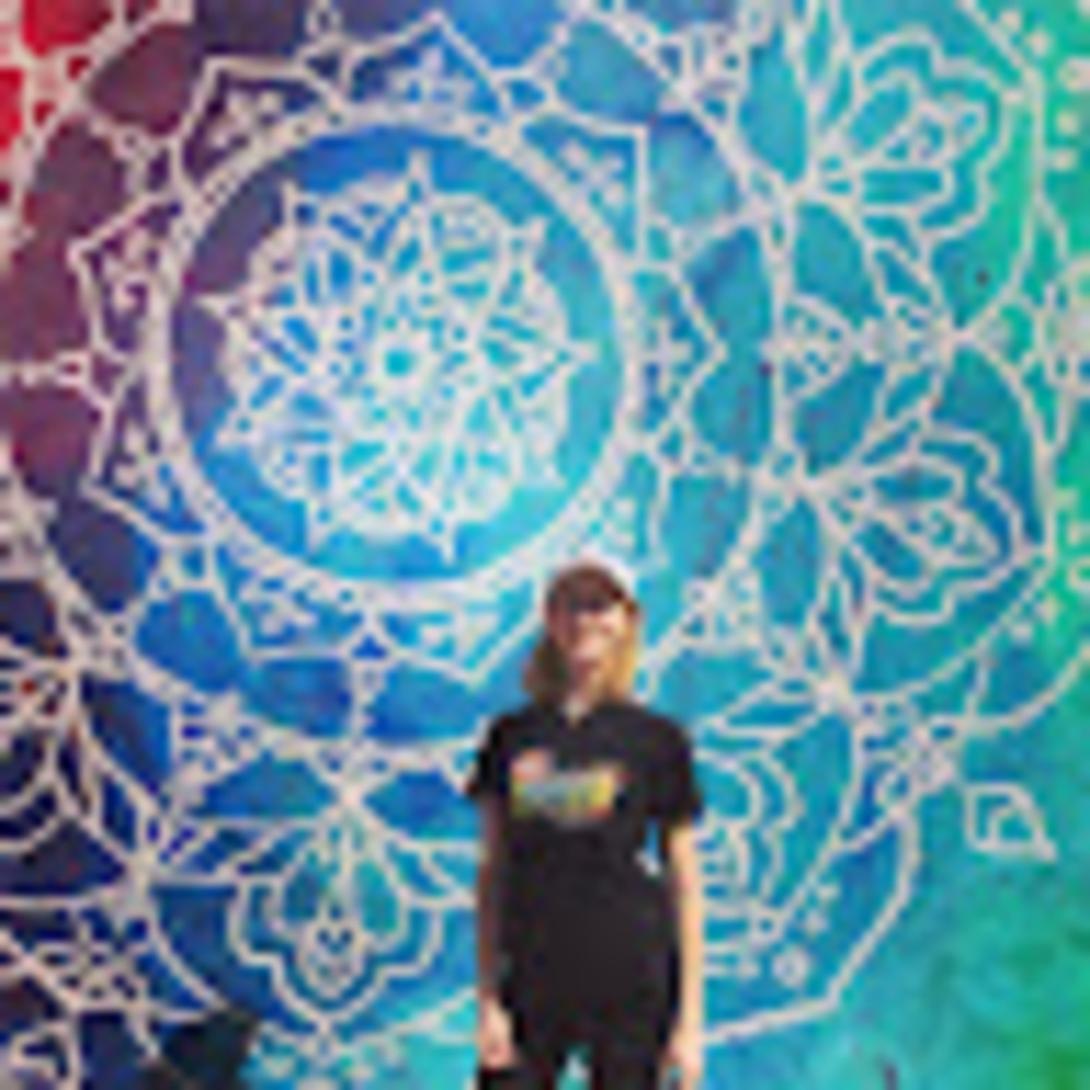 Meet your Posher, Alyson